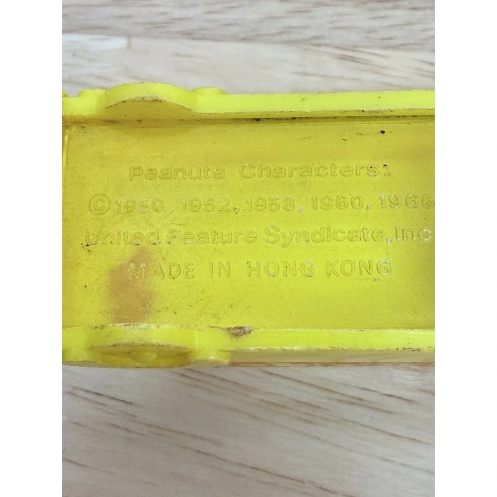 Vintage Peanuts School Bus Mini Pencil Case W/Sharpener and Original Pencils #AA